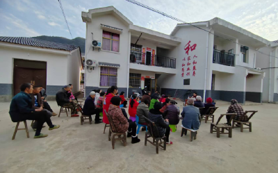 【学习贯彻党的二十大精神】尹吉甫镇：党的二十大精神进村入户