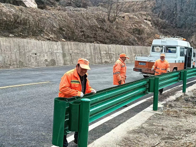 县公路养护中心多举措做好冬季公路保畅工作