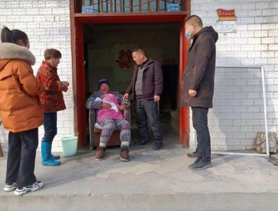 【新春走基层】县委政法委：入户走访送温暖，加强防范保安全
