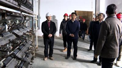 纪道清谢晓鸣现场办公时要求：强保障优服务  加快项目建设  助力企业发展