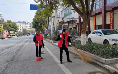 军店镇中心学校开展“清洁大行动 创建文明城市”志愿服务活动