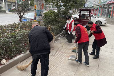 军店镇财政所：周五清洁日走进社区