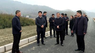 纪道清在土城镇调研重点项目建设和乡村振兴工作时强调：以能力作风建设新成效开创高质量发展新局面