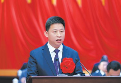 提振干事创业精气神 永葆奋勇争先进取心 ——十堰市2022年度表彰表扬大会发言摘