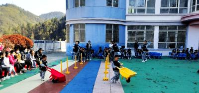 门古寺镇中心幼儿园举办第三届春季运动会