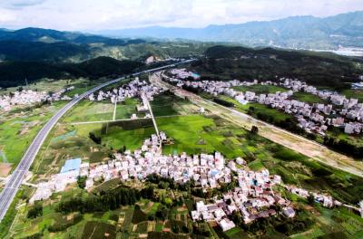 城关镇：“一约五会”树新风“  五员领衔”助振兴