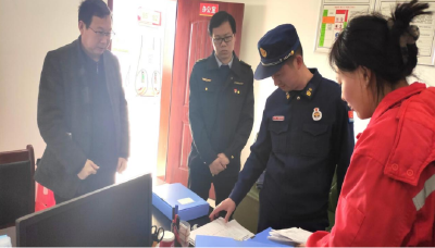 房县商务服务中心 开展加油站安全生产检查