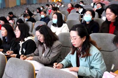 房县初中英语教研工作会在思源实验学校召开