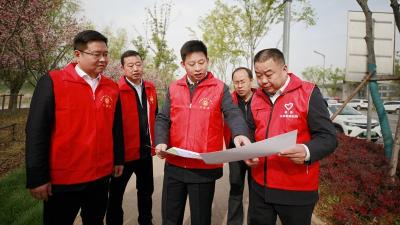 纪道清谢晓鸣开展巡河调研