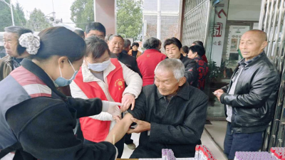 军店镇：免费体检送上门 群众健康有“医”靠