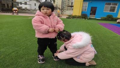 城关镇第二幼儿园：开展“知雷锋学雷锋”主题教育活动