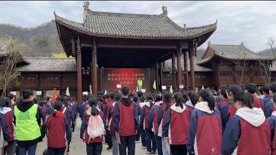 诗酒越千年 翰墨共传承——门古寺镇初级中学开展研学活动