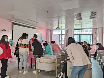 县保健院：开展“关爱女性盆底健康、幸福每个家园” 盆底康复公益讲座