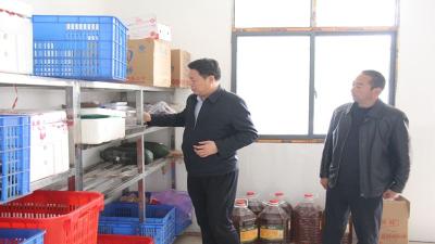 县教育局：调研乡镇学前教育提升计划及校园安全工作