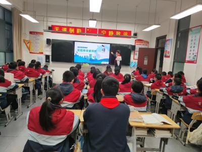 房县城关一中：预防春季传染病 打造平安校园