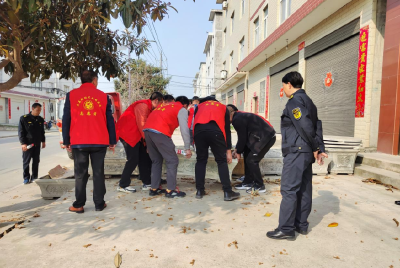 白鹤镇：集镇环境“净”起来 群众生活“甜”起来