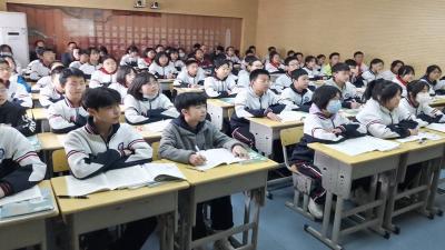 房县召开2023年中考生物学科备考研讨会