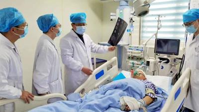 市县专家同台 百姓尽享“健康红利”