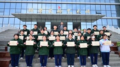 县一中：争做文明之星 创建文明校园