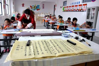妙笔书精彩 墨香润校园——军店镇在县第二届小学生写字竞赛中斩获佳绩