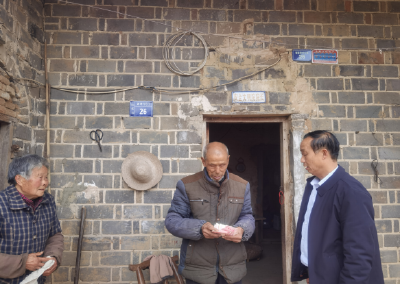红塔镇谢湾村：拾金不昧暖人心 传播文明正能量