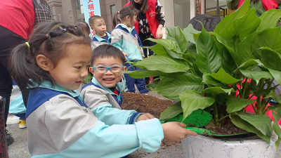 房县思源实验学校:校社合力协同育人