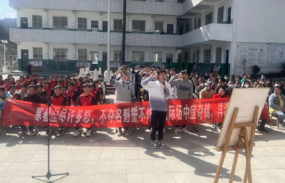 百日誓师壮豪情，踔厉奋进新征程——上龛学校举行中考百日誓师大会