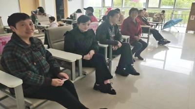 红塔镇财政所：开展“两癌”免费筛查