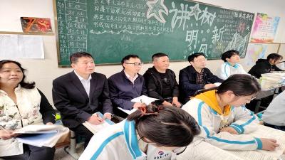 市教科院到县一中开展高三复习备考教学巡查工作