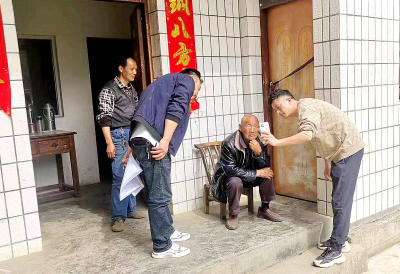 野人谷镇人社服务中心：以服务暖民心 积极做好 城乡居民养老保险认证工作