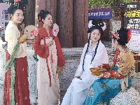 房县：举行汉服诗经诵读活动