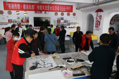 房县“党建引领 文艺助力 ”书画进社区活动走进风雅城市广场党建+邻里中心
