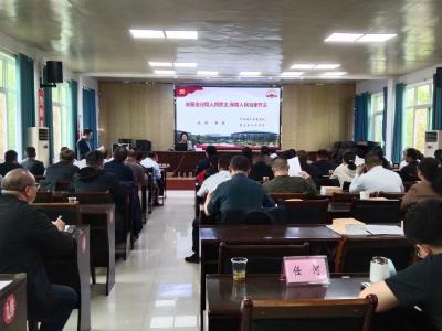 省委党校教授到房县党校授课  