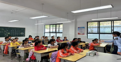窑淮学校：税法进校园，“税”月伴成长