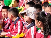 房县实验小学举办“童心向党 唱响新时代”第25届春蕾艺术节暨优秀学生表彰活动