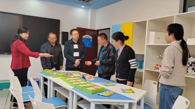 房县东城小学：深化装备细研技术 精准教学力促发展
