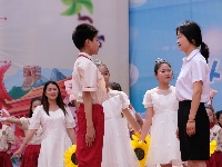 房县实验小学举办“童心向党 唱响新时代”第25届春蕾艺术节暨优秀学生表彰活动