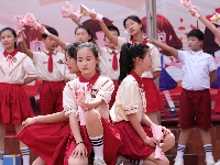 房縣實驗小學舉辦“童心向黨 唱響新時代”第25屆春蕾藝術節暨優秀學生表彰活動