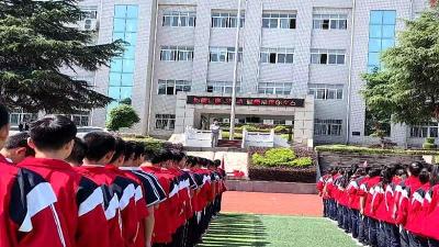七河中学：开展营养健康生活宣传活动