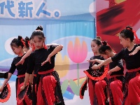房县实验小学举办“童心向党 唱响新时代”第25届春蕾艺术节暨优秀学生表彰活动