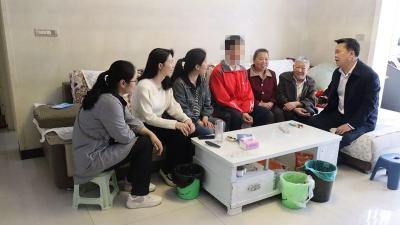 房县实验中学：家访零距离 联通“心”桥梁