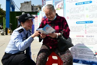 房县城关镇：化身“三员”，助力群众安全感满意度“双提升”