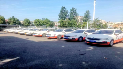 房县驾校：更换七辆教练车