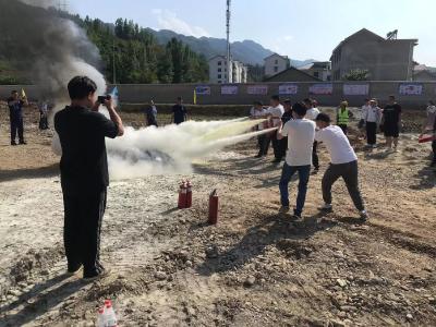 房县鑫茂水利发展集团：开展消防应急演练 筑牢安全“防火墙”