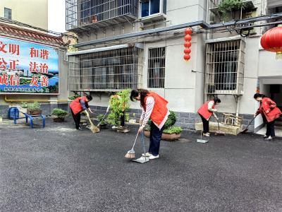 房县农机服务中心：主动担当作为 共建文明家园