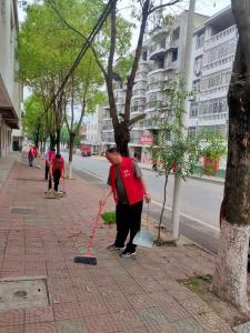 全民参与同见证 环境整治换“新颜”