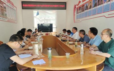 房县畜牧兽医服务中心：玉米苗从倒伏到站立的“复活之路”