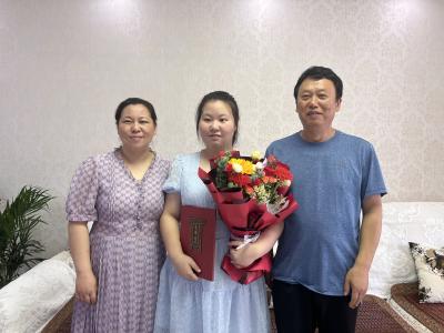 两名房县籍高考考生收到北大录取通知书