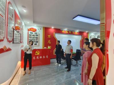 县农经中心：学习南潭精神 发挥党员带头作用