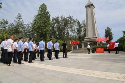 县交通运输局：开展庆“七一”红色教育基地观摩活动